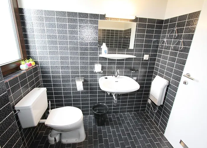 63 - 18 ケーニヒスライテン